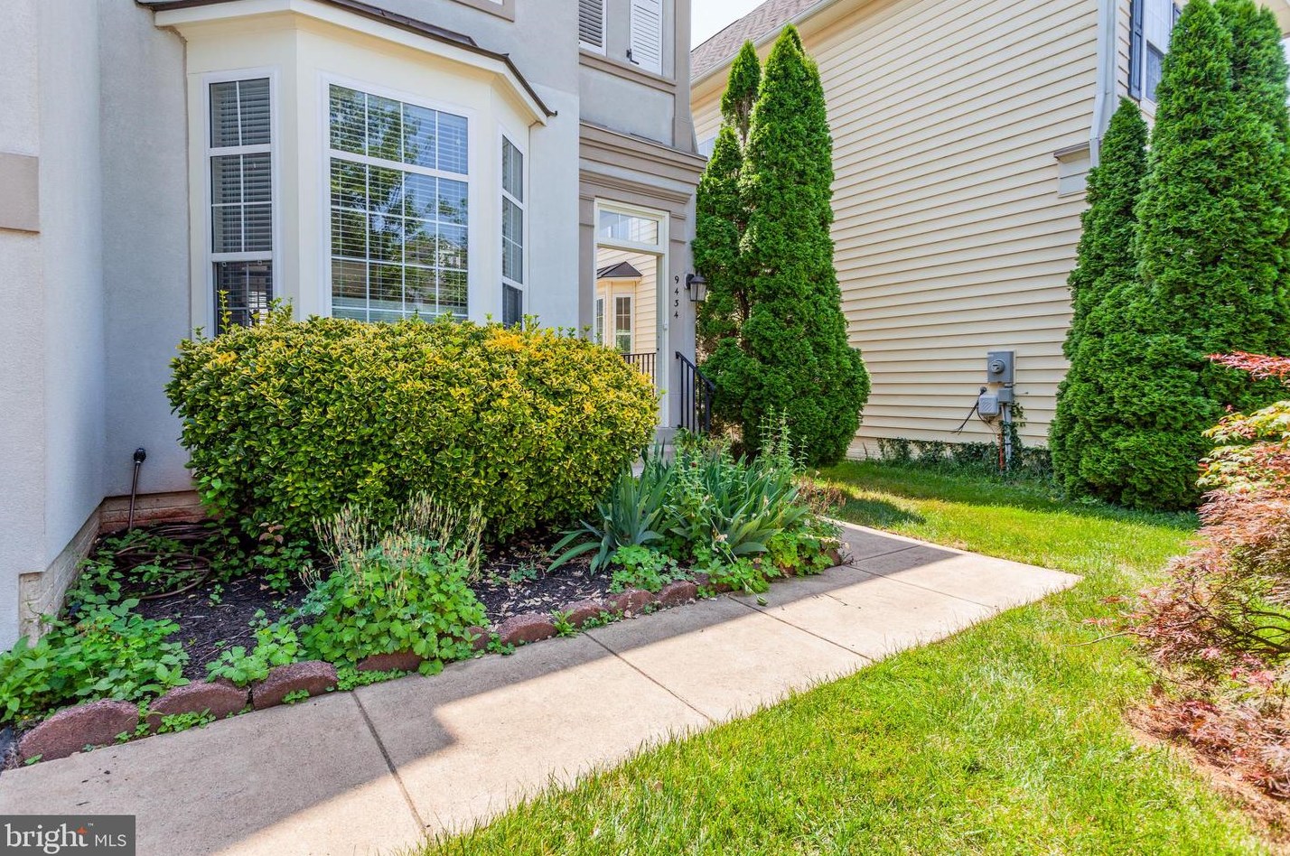 9434 Stilson Dr, Manassas VA  20110-8317 exterior