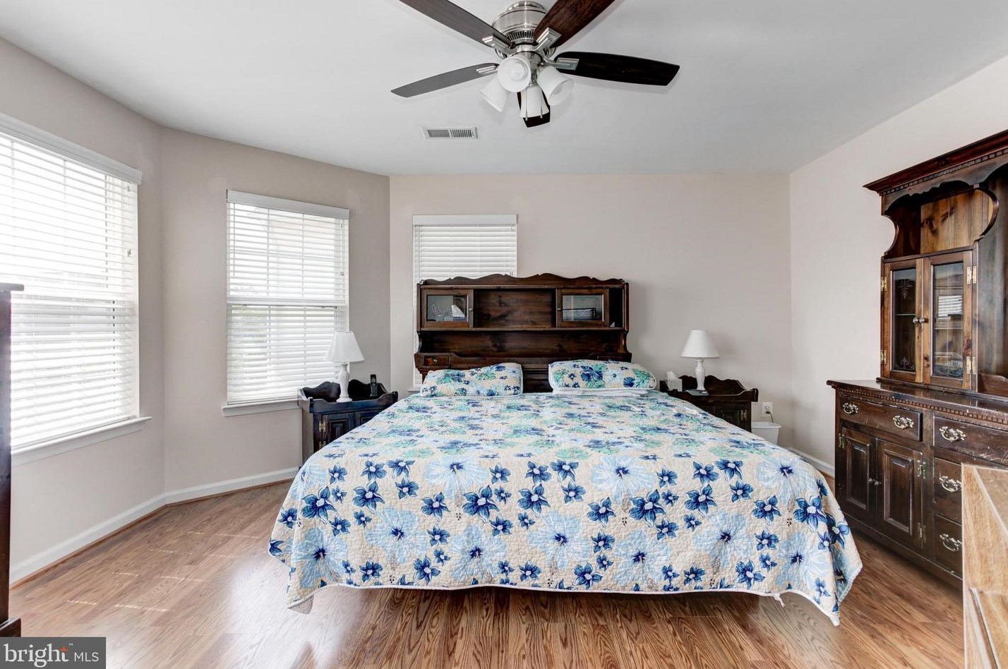 9434 Stilson Dr, Manassas VA  20110-8317 exterior
