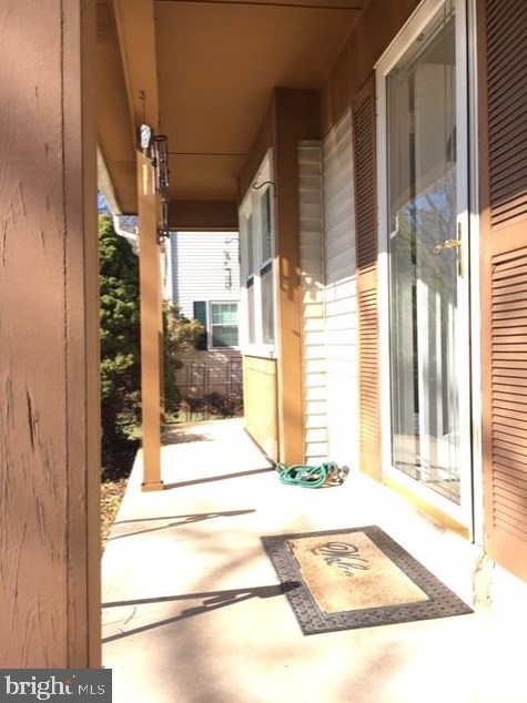 9067 Old Hickory Ct, Manassas, VA 20110-4008