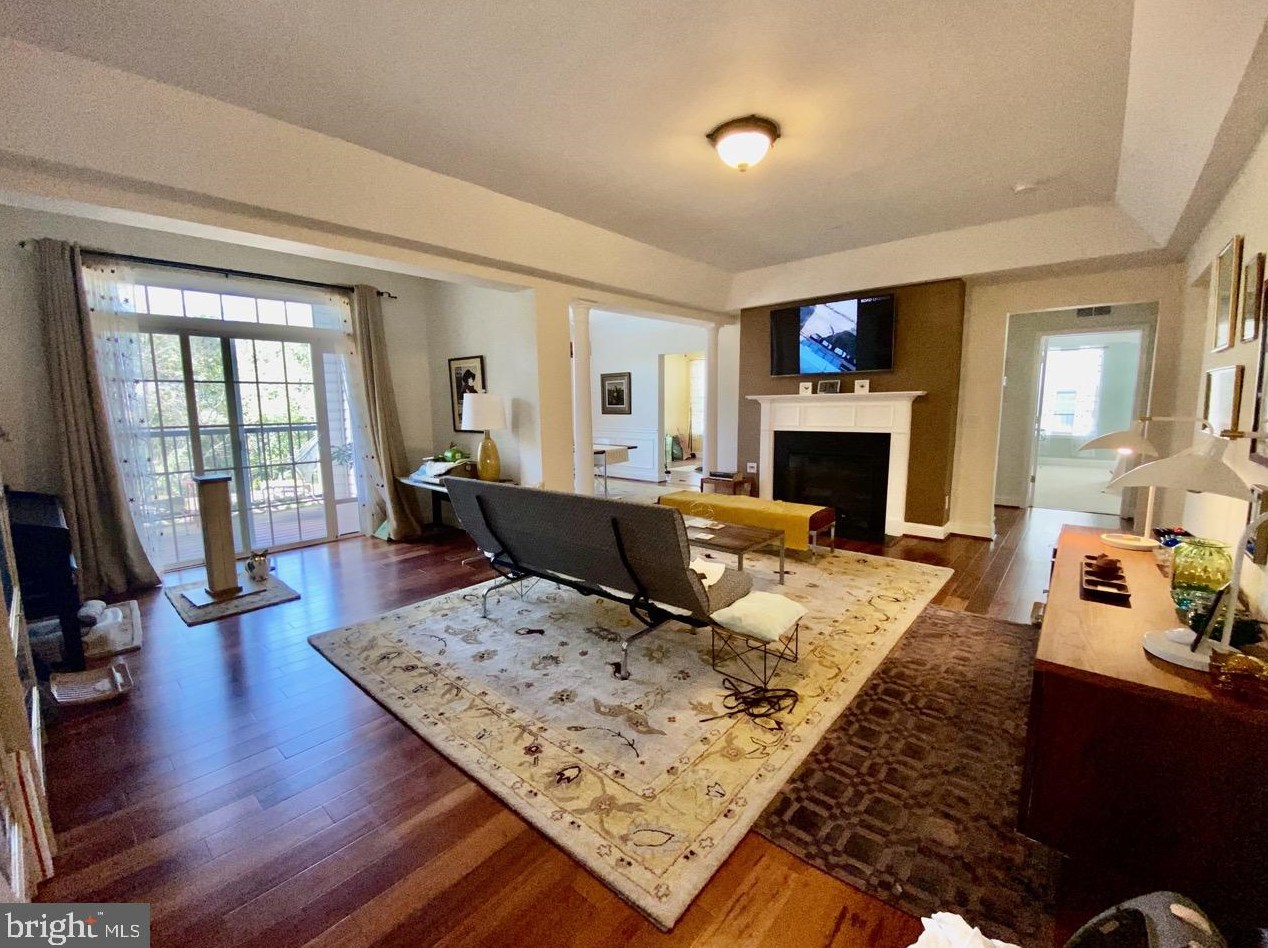 9204 Charleston Dr #307, Manassas, VA 20110