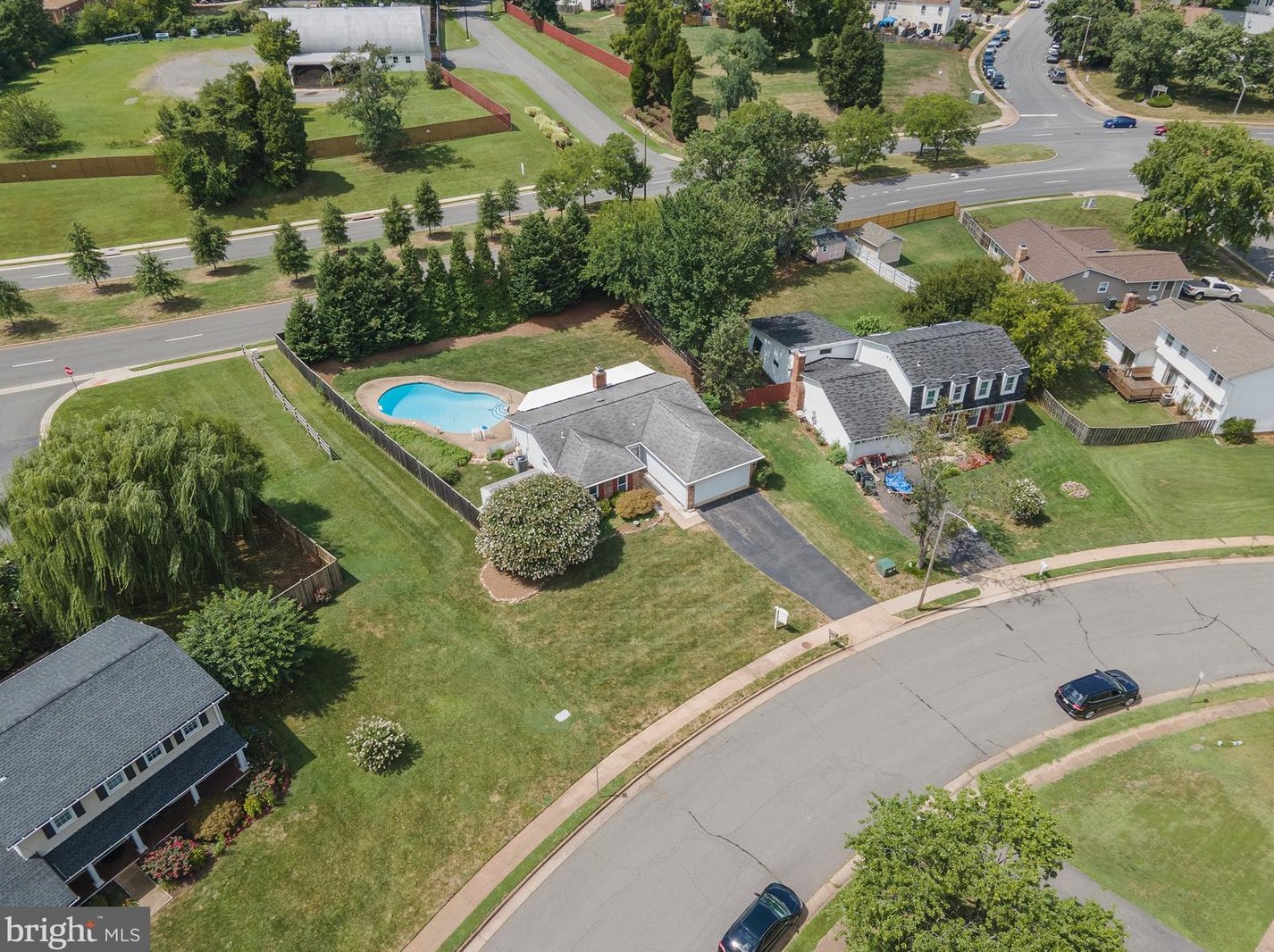 9254 Garnet Ct, Manassas, VA 20110-4233
