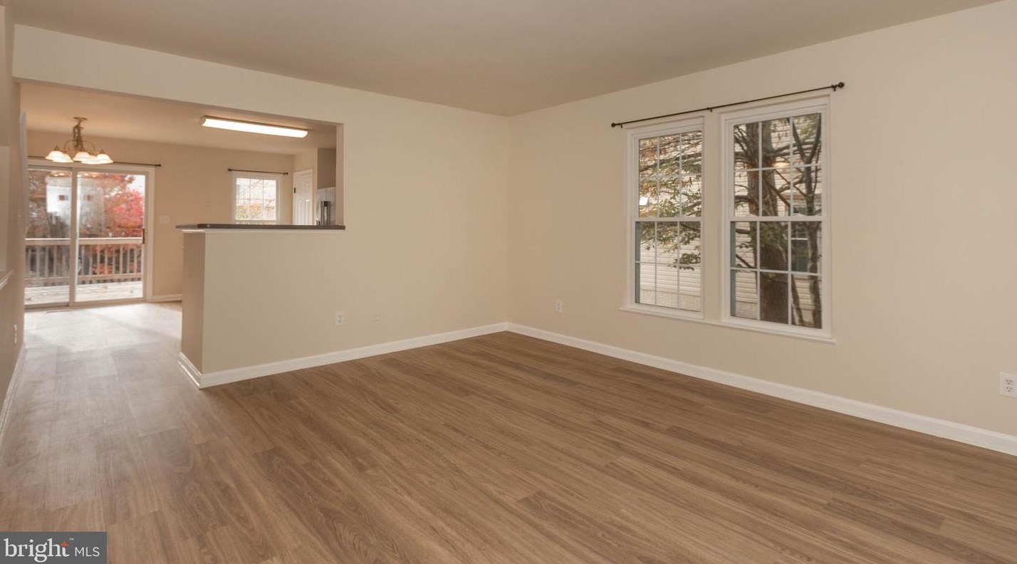 9026 Coriander Cir, Manassas VA  20110-5972 exterior