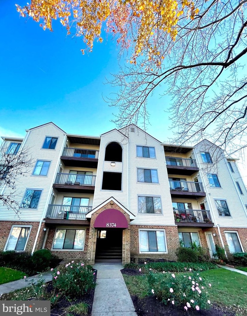 8374 Buttress Ln, Manassas, VA 20110-7076