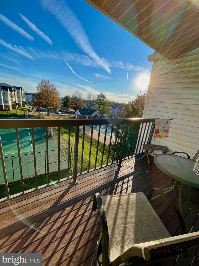 8374 Buttress Ln, Manassas VA  20110-7076 exterior