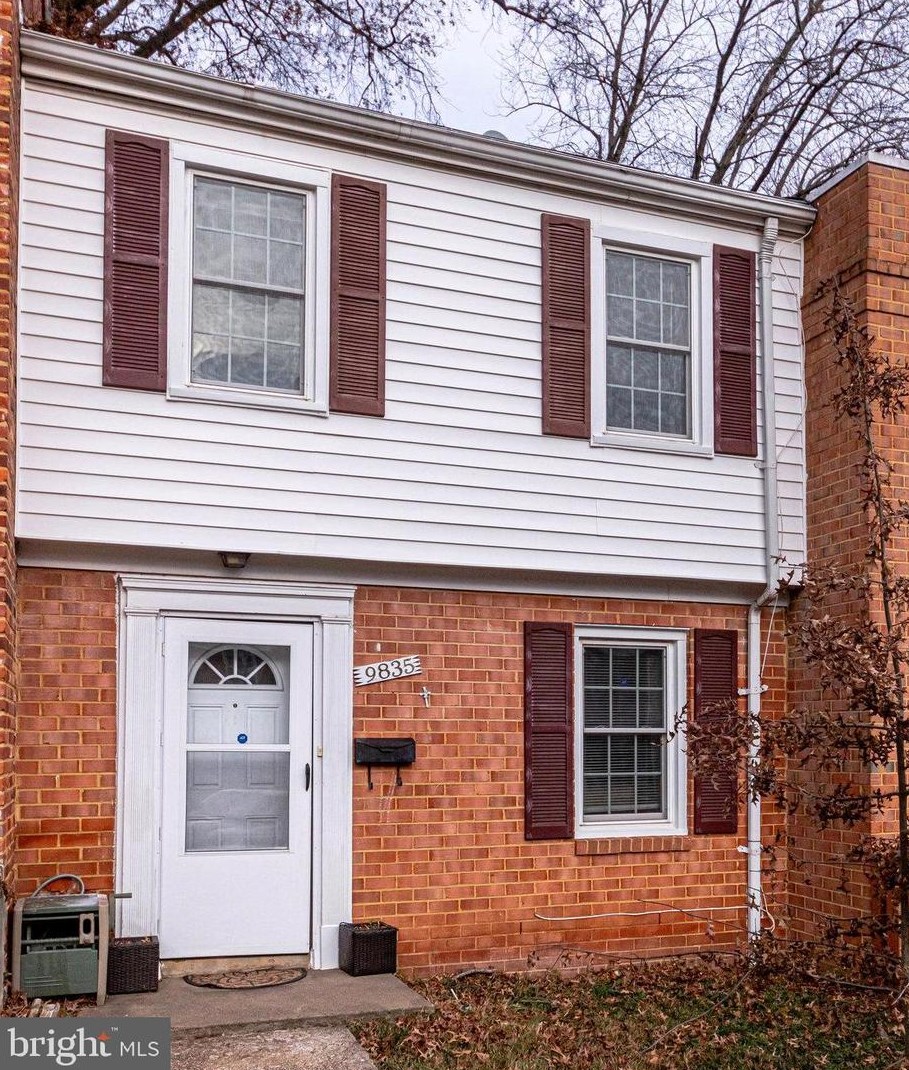9835 Town Ln, Manassas VA  20110-5909 exterior
