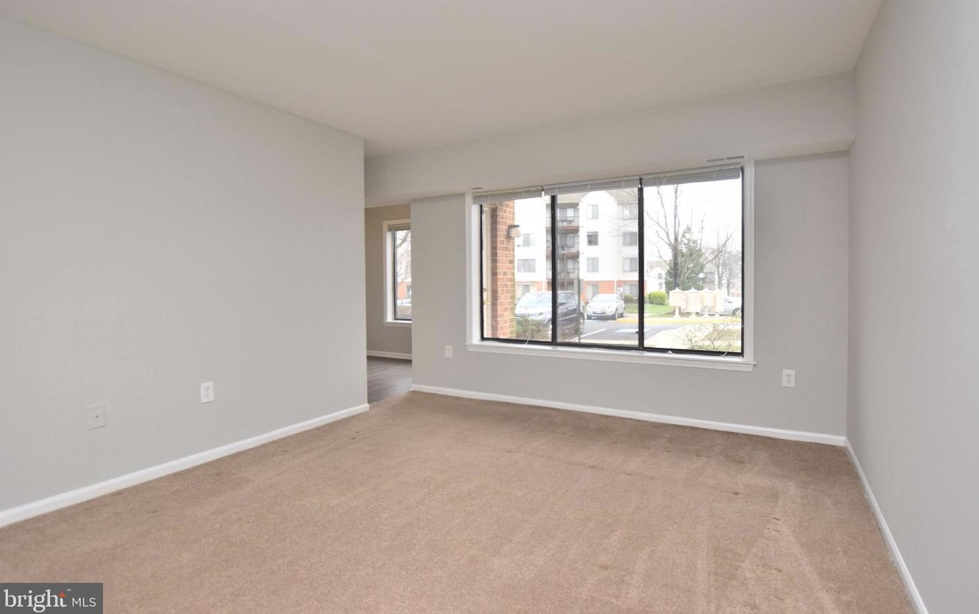 8374 Buttress Ln #104, Manassas, VA 20110