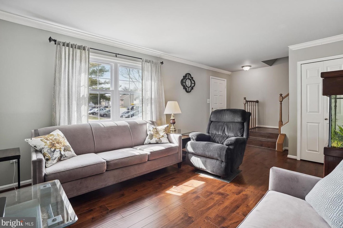 8668 Carlton Dr, Manassas, VA 20110-6306