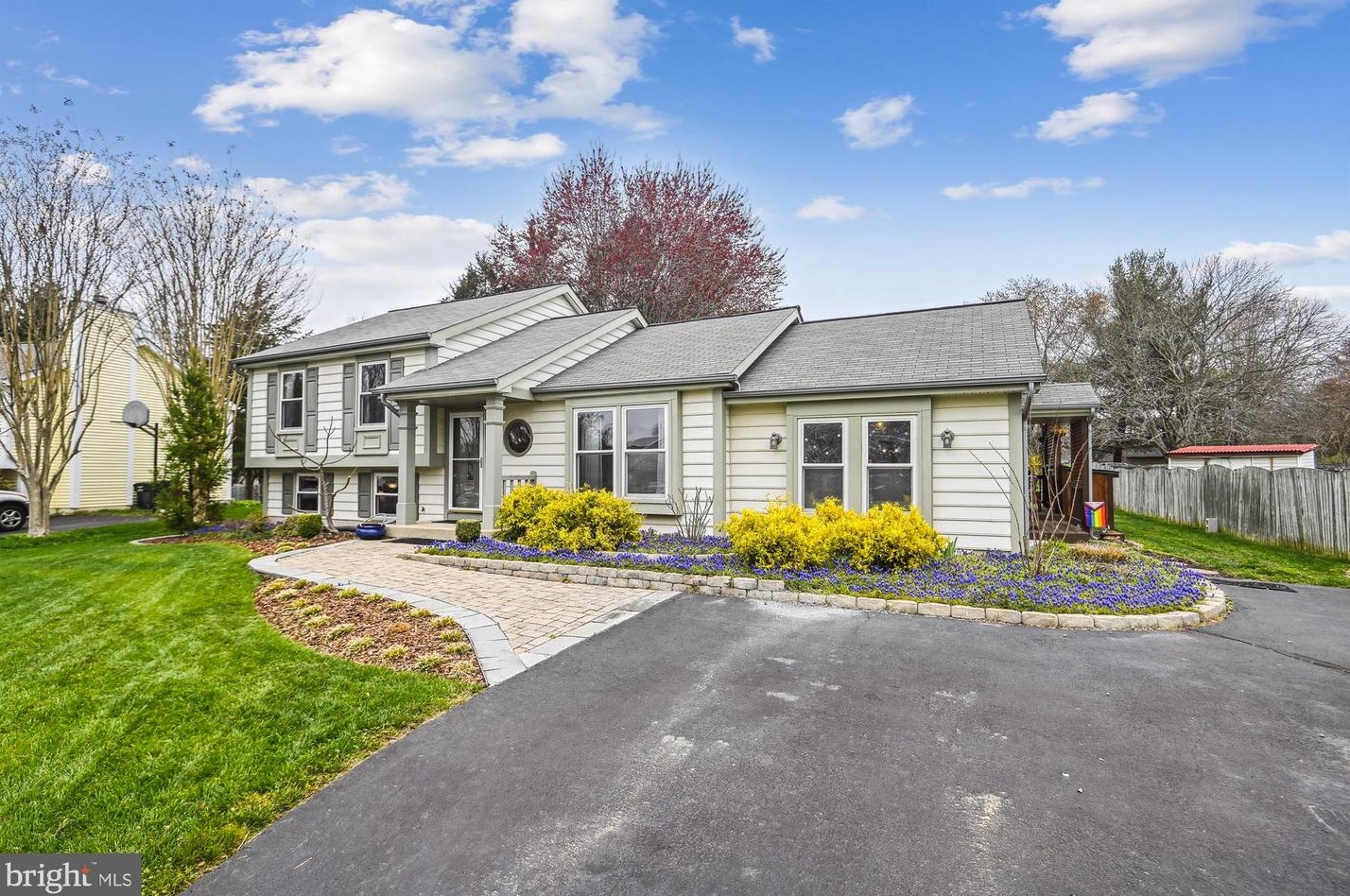 9272 Allen St, Manassas, VA 20110-6176