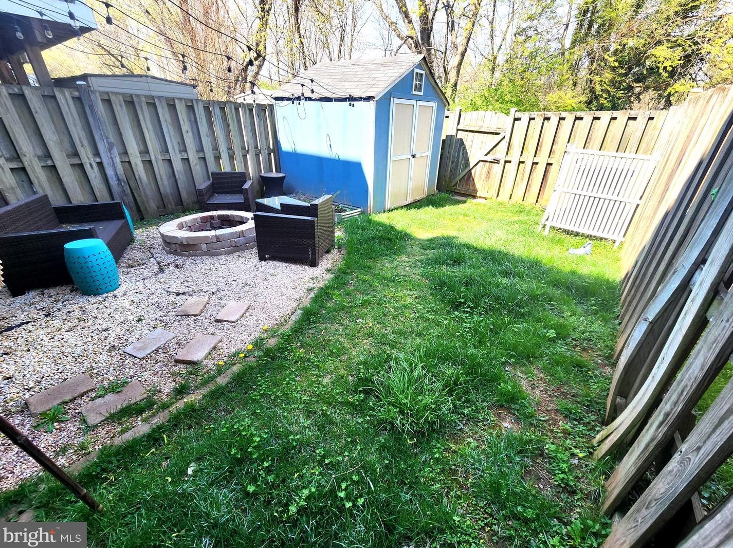 8561 Burlington Ct, Manassas VA  20110-6322 exterior