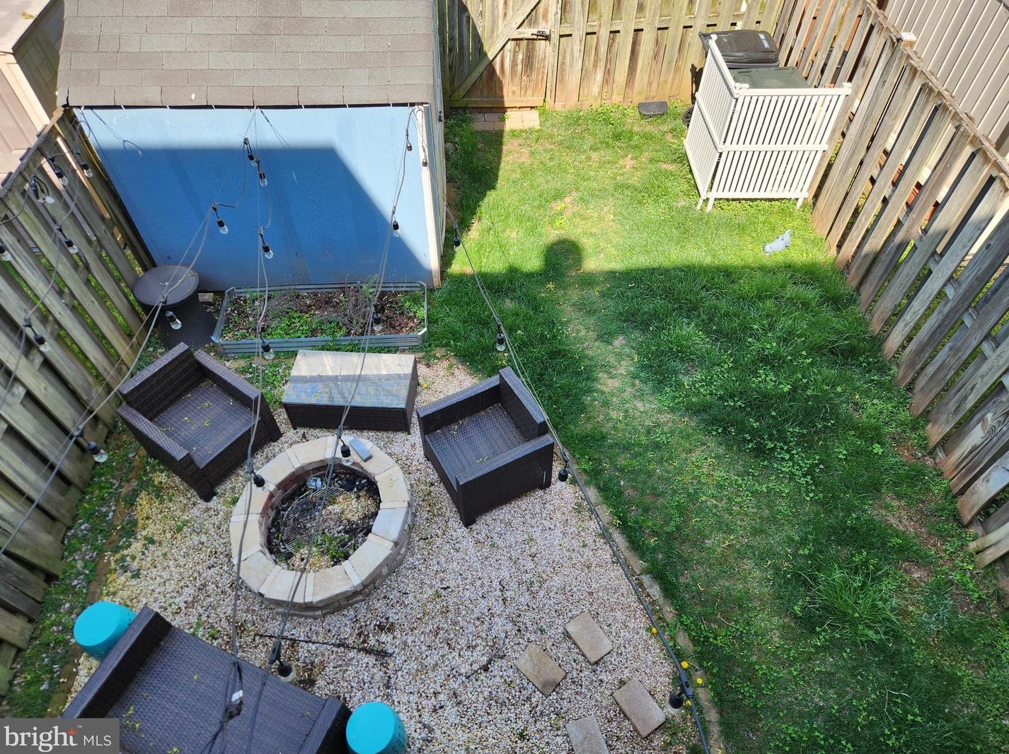 8561 Burlington Ct, Manassas VA  20110-6322 exterior