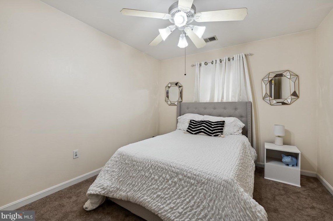 9847 Clark Pl, Manassas VA  20110-5764 exterior