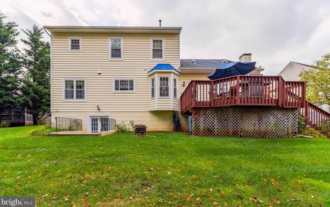 9847 Clark Pl, Manassas VA  20110-5764 exterior