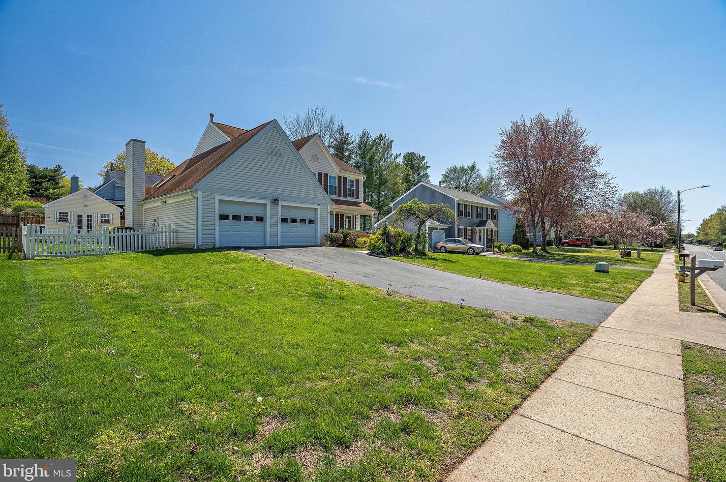 9425 Clover Hill Rd, Manassas, VA 20110