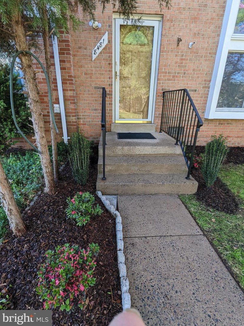 8481 Buckeye Ct, Manassas, VA 20110-4630