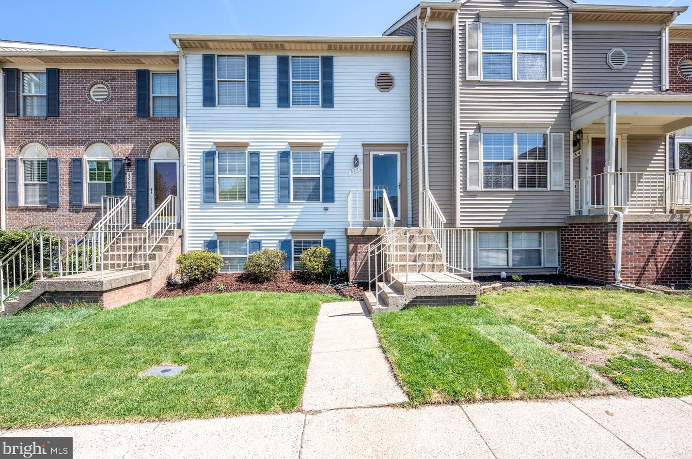 8662 Diane Ct, Manassas VA  20110-8406 exterior