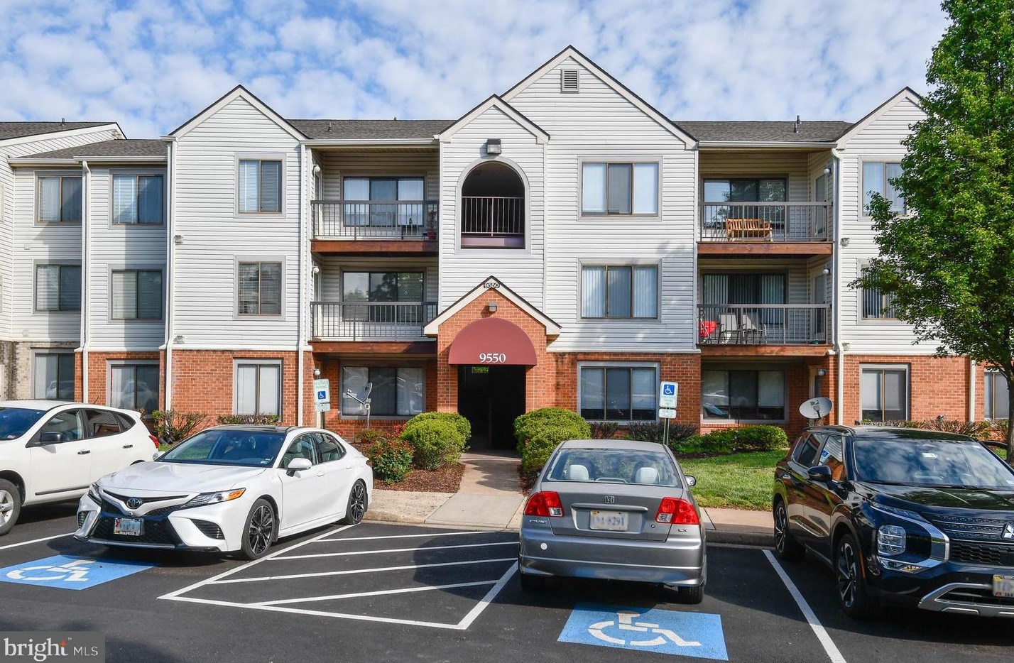 9550 Cannoneer Ct, Manassas VA  20110-7086 exterior