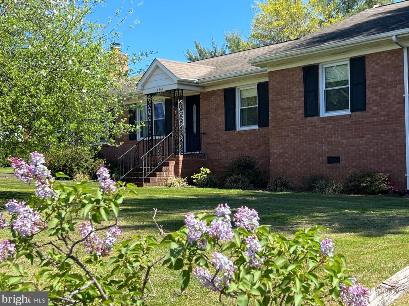8907 Stonewall Rd, Manassas, VA 20110-2540
