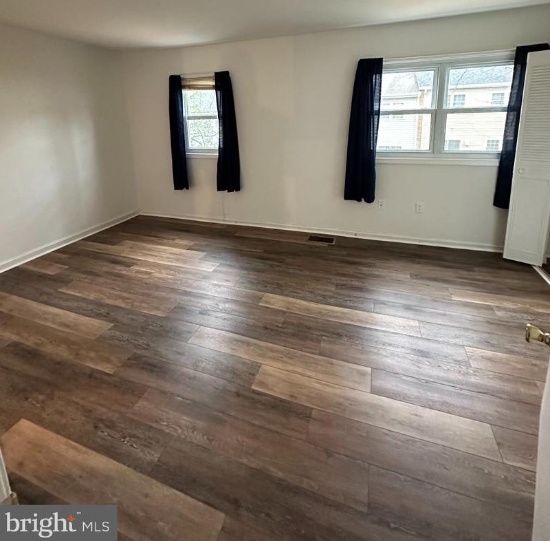 8467 Ivy Glen Ct, Manassas, VA 20110