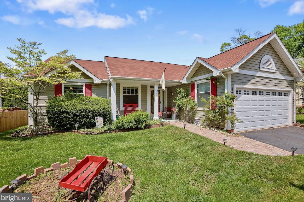 10293 Woodmont Ct, Manassas, VA 20110