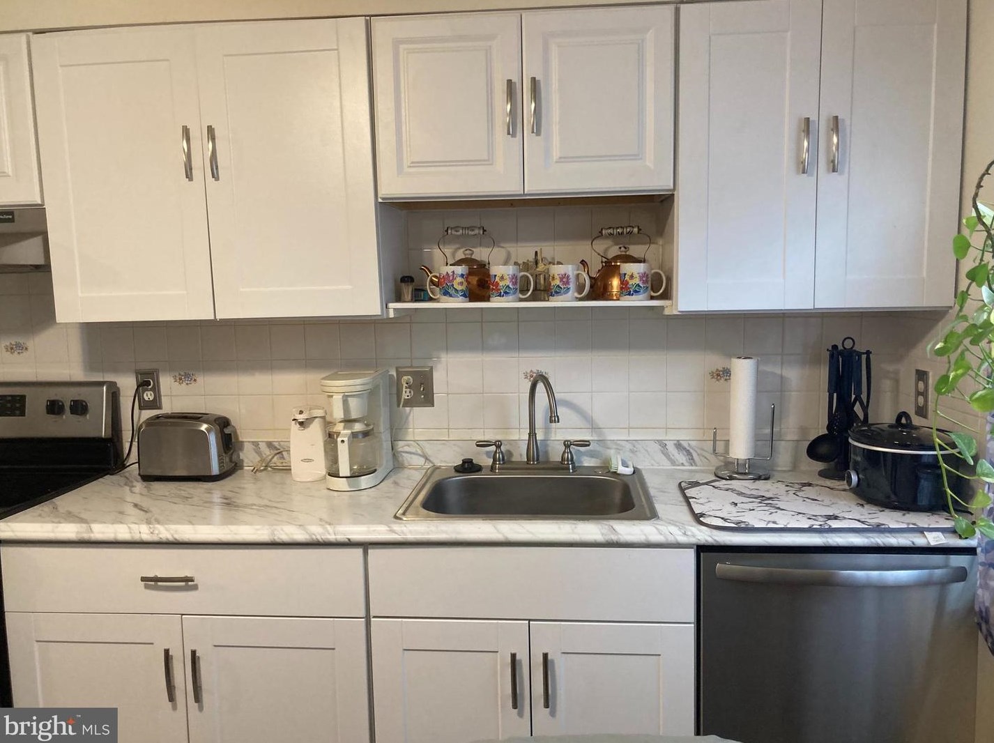 8322 Shady Grove Cir, Manassas, VA 20110-4637