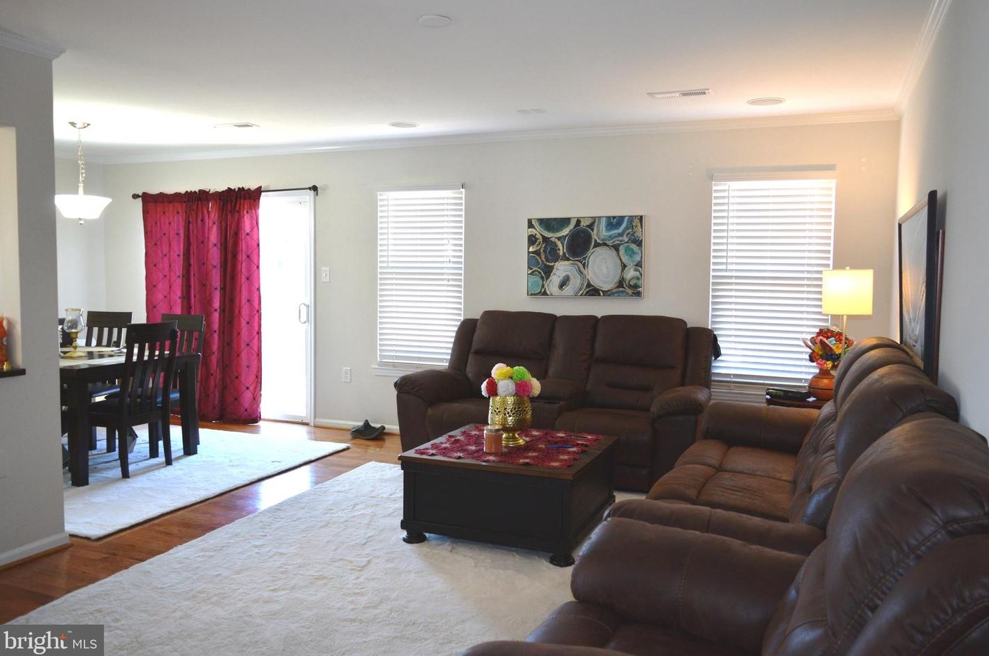 8910 Sweetbriar St, Manassas VA  20110-3818 exterior