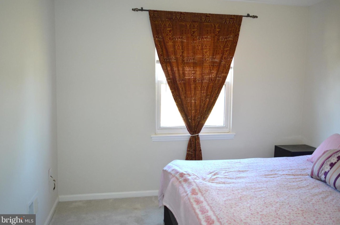 8910 Sweetbriar St, Manassas VA  20110-3818 exterior
