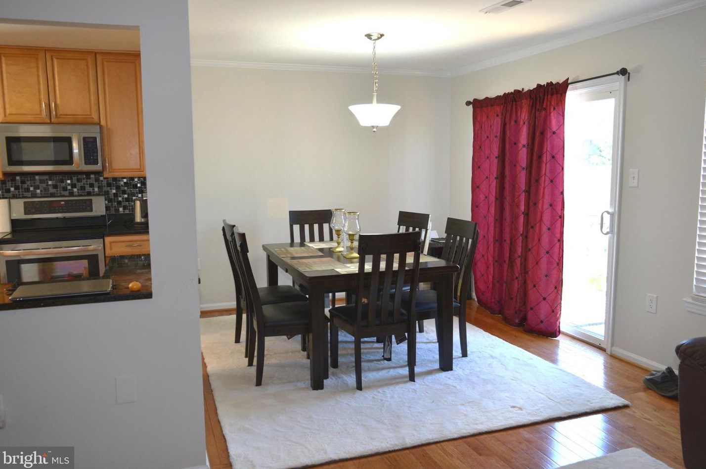 8910 Sweetbriar St, Manassas VA  20110-3818 exterior