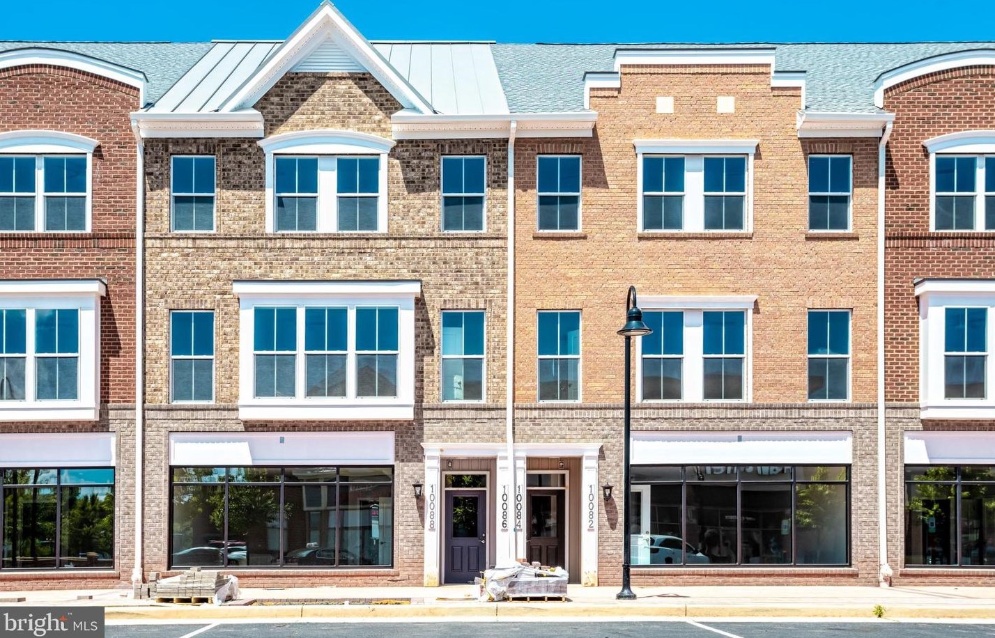 10086 Market St, Manassas, VA 20110