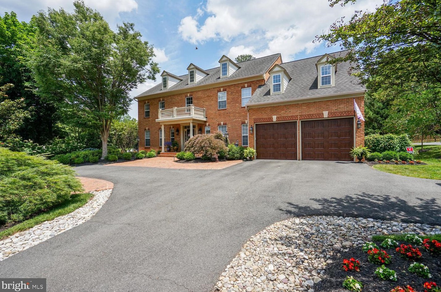 9009 Grant Ave, Manassas, VA 20110