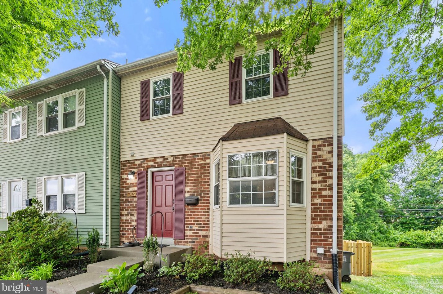 9032 Old Hickory Ct, Manassas, VA 20110-4823