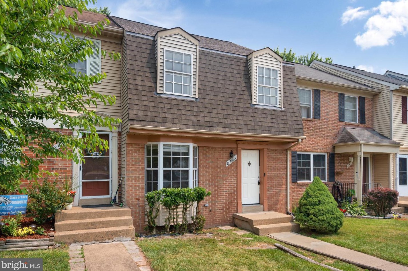 8673 Point Of Woods Dr, Manassas, VA 20110-6333