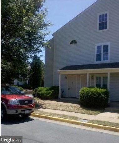 9330 English Oak Ct, Manassas, VA 20110-5651