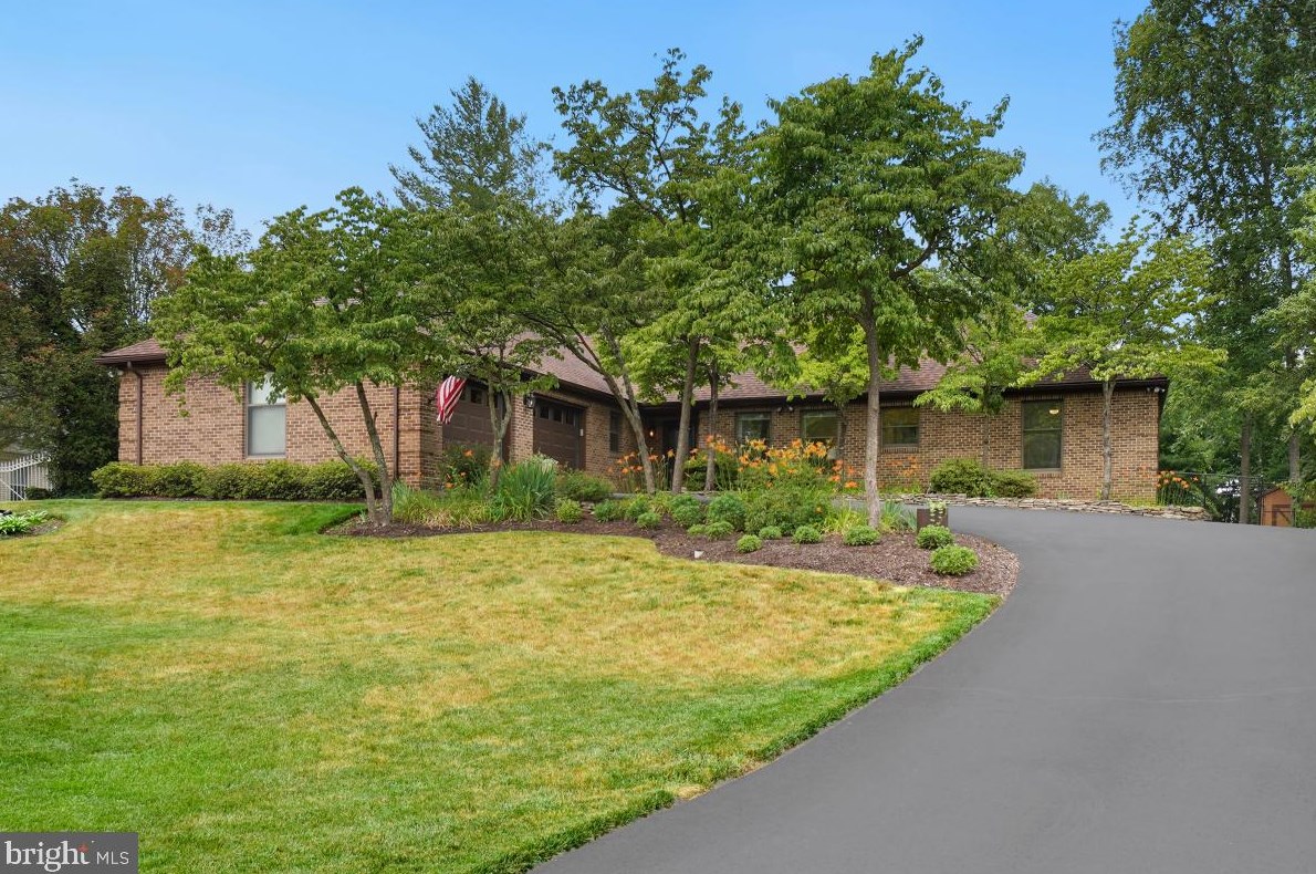 8800 Grant Ave, Manassas, VA 20110