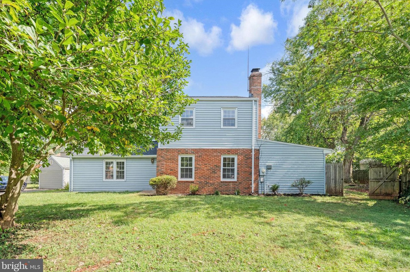 8595 Sherman Ct, Manassas, VA 20110