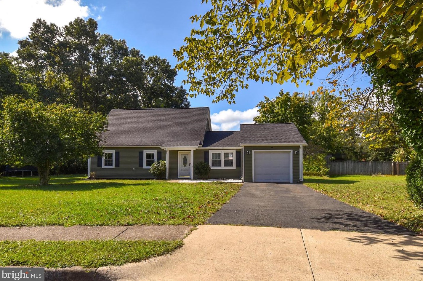 10142 Grist Mill Ct, Manassas, VA 20110-6127
