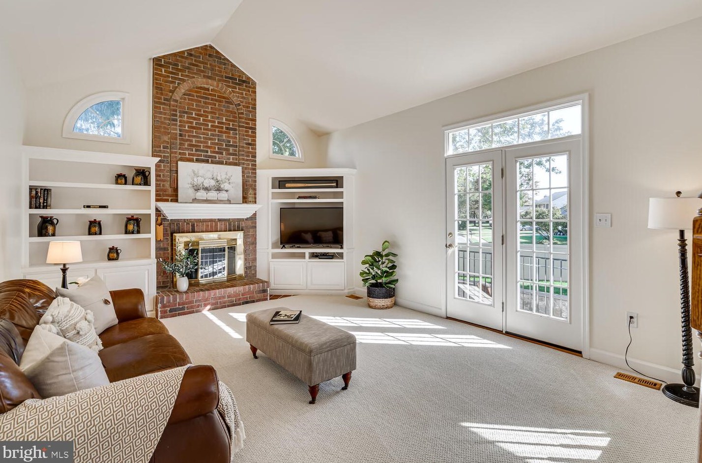 8627 Hollowbrook Way, Manassas VA  20110-7010 exterior