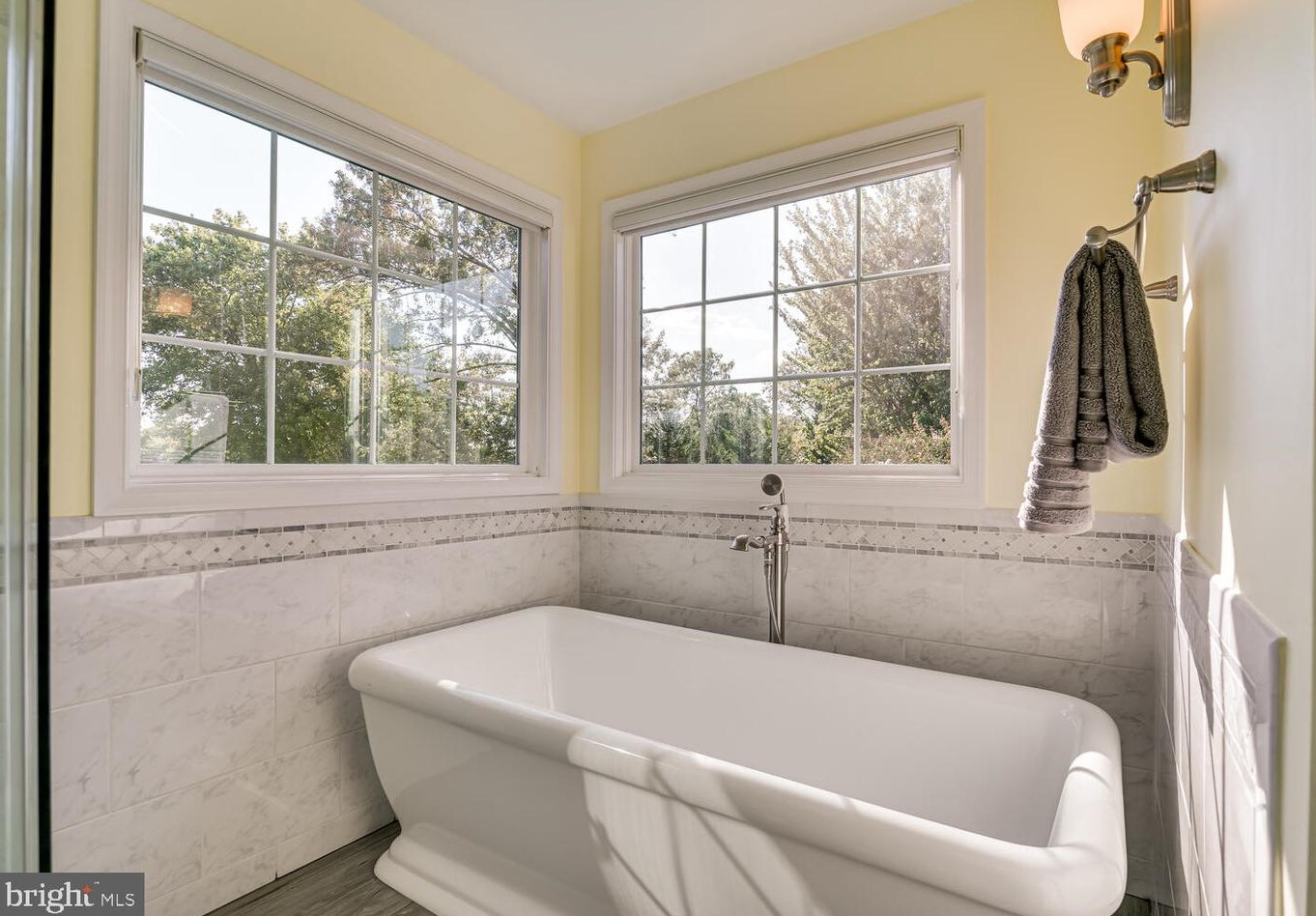 8627 Hollowbrook Way, Manassas VA  20110-7010 exterior