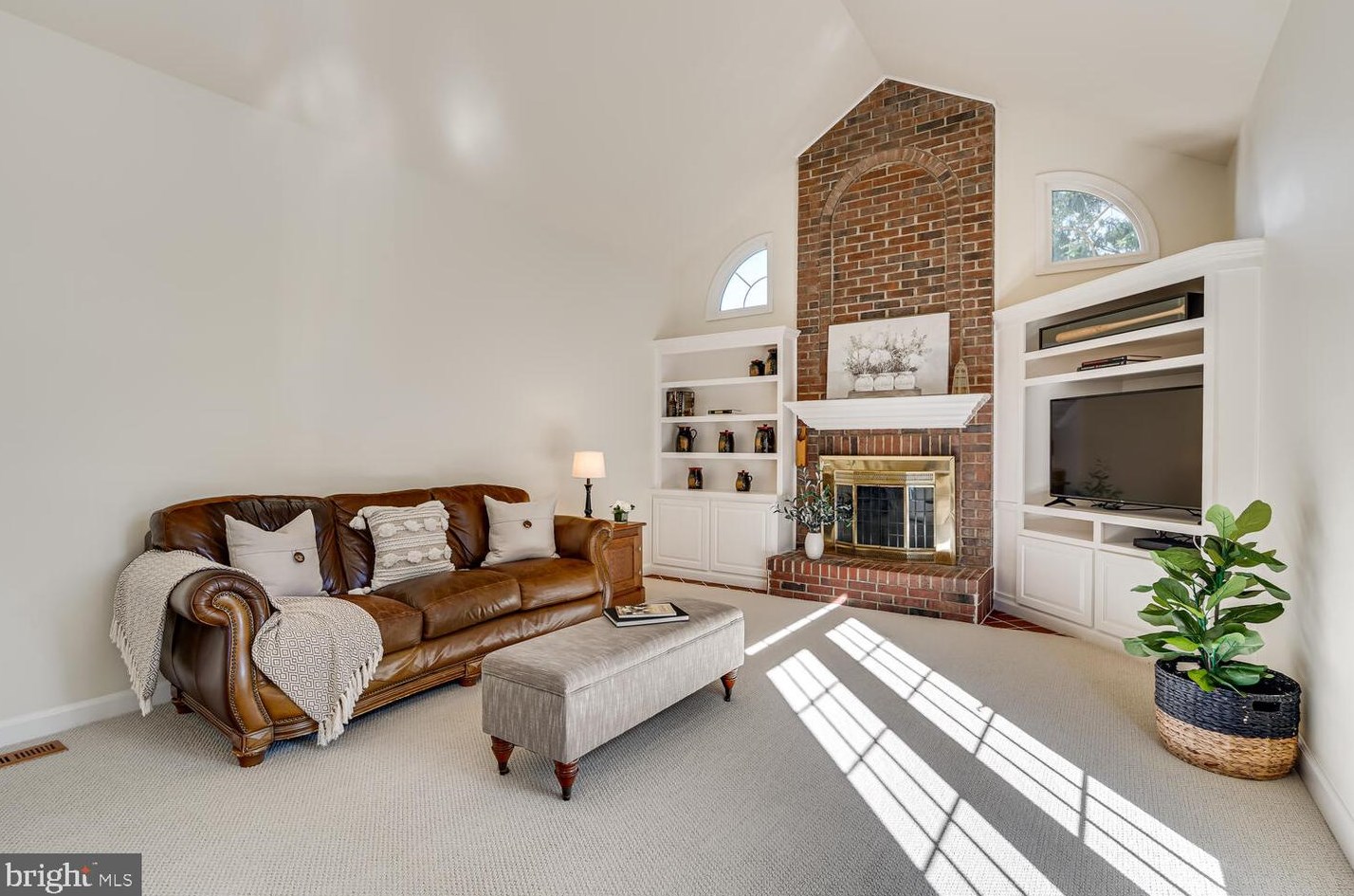 8627 Hollowbrook Way, Manassas VA  20110-7010 exterior