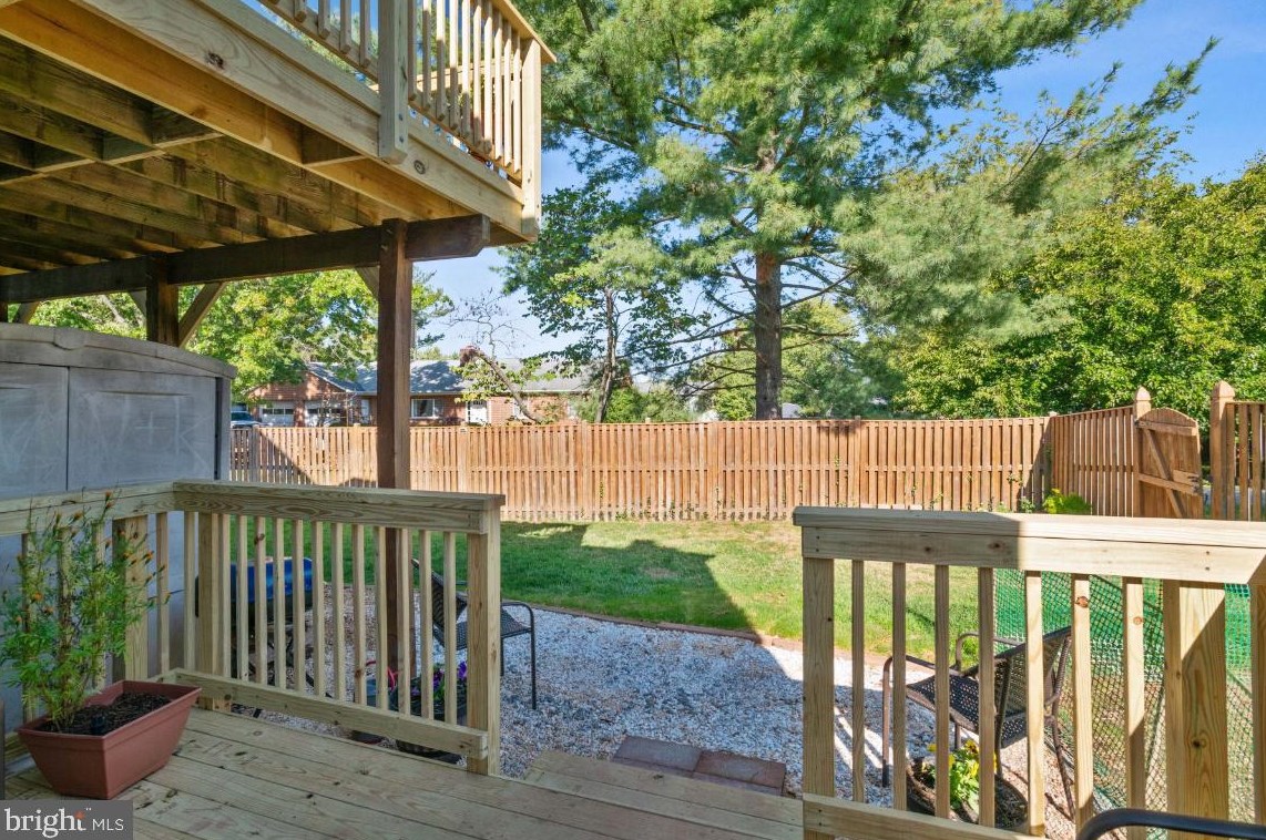 10123 Wimbledon Ct, Manassas VA 20110-2186 exterior