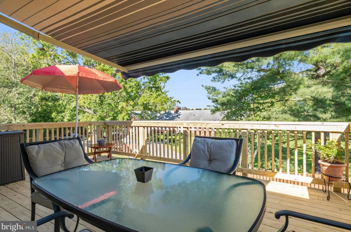 10123 Wimbledon Ct, Manassas VA 20110-2186 exterior