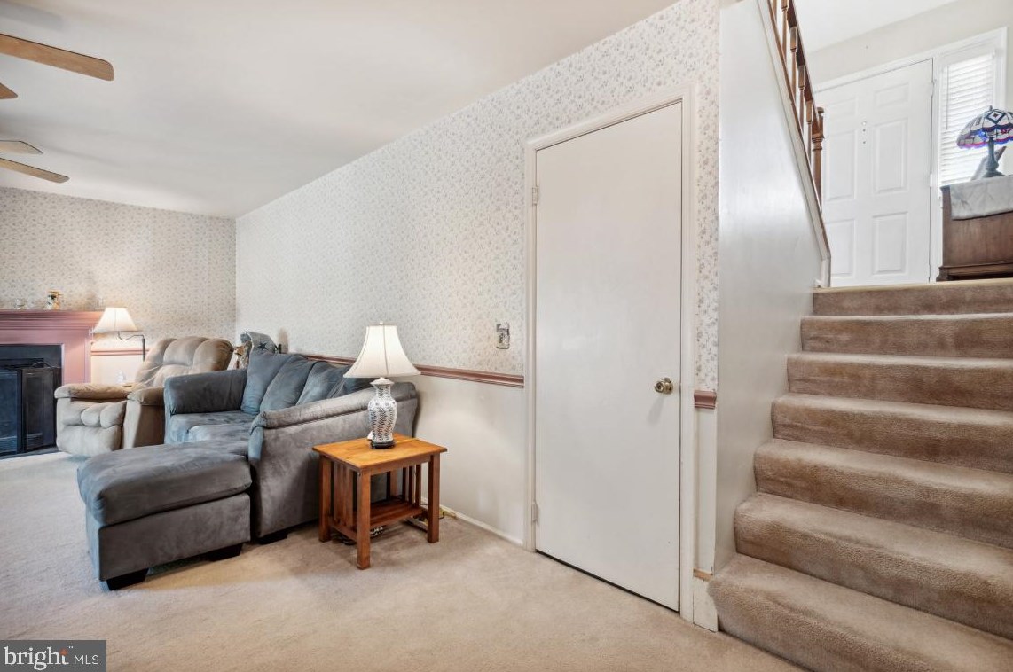 10123 Wimbledon Ct, Manassas VA 20110-2186 exterior