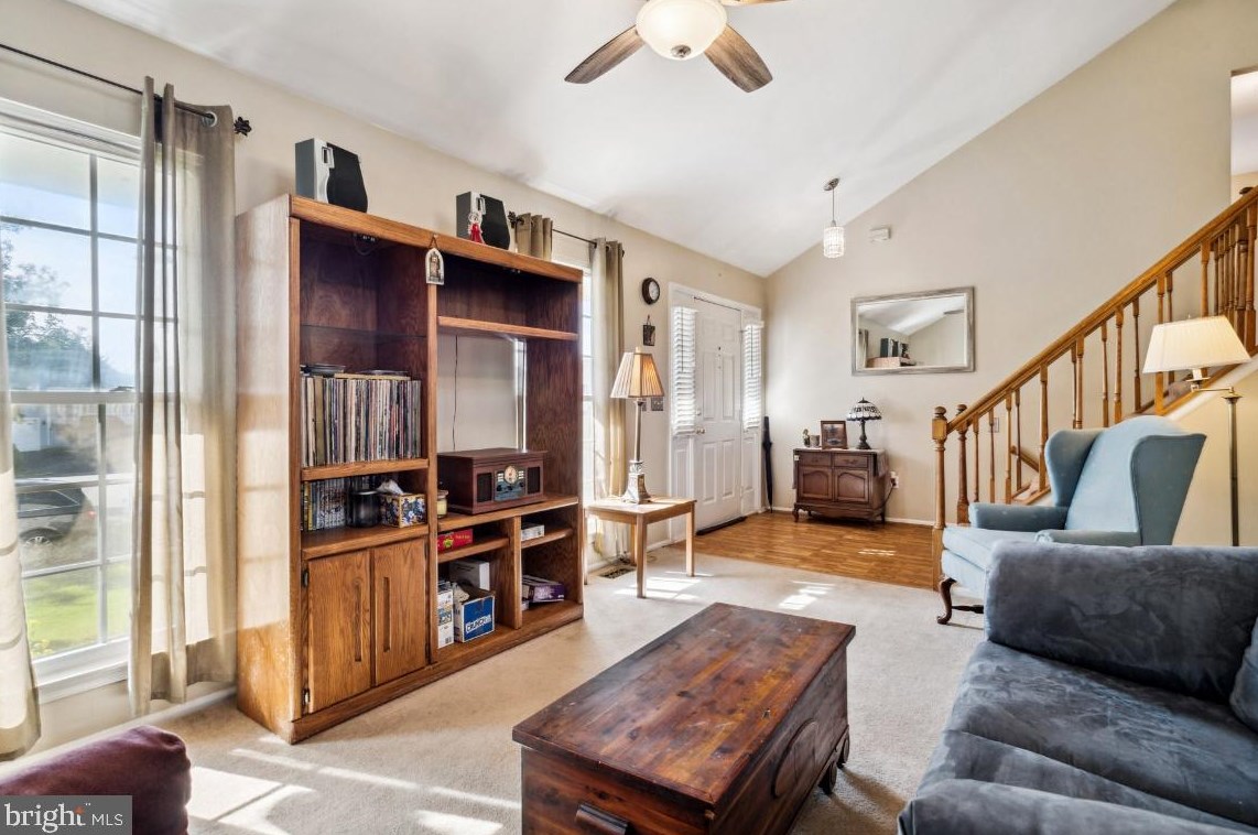 10123 Wimbledon Ct, Manassas VA 20110-2186 exterior