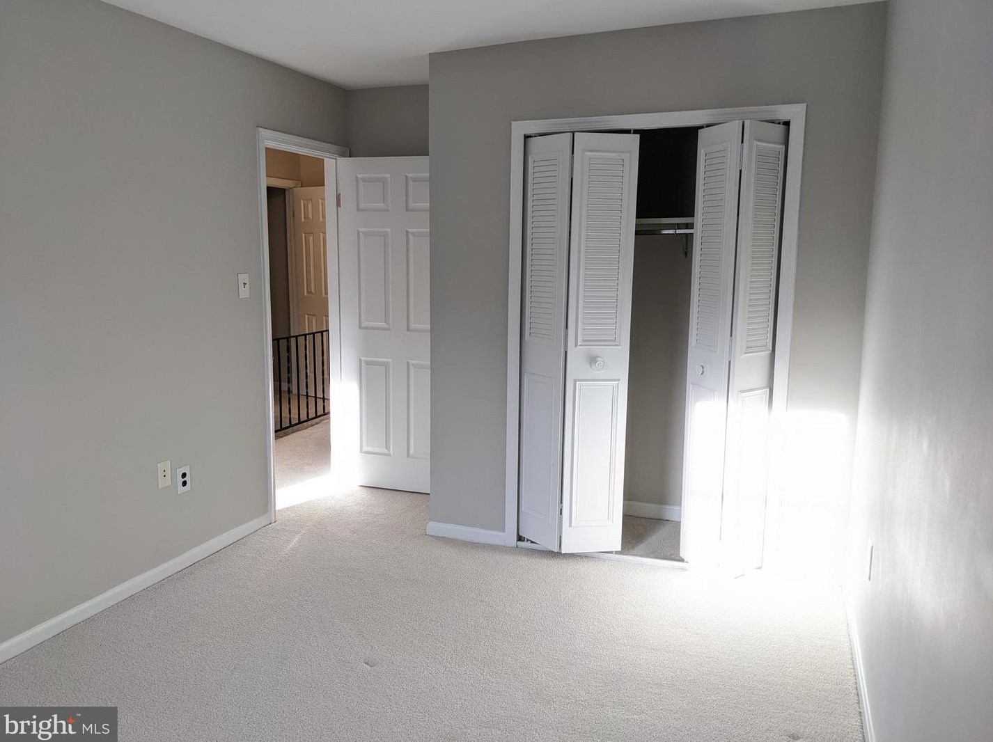 8555 Willow Glen Ct, Manassas, VA 20110