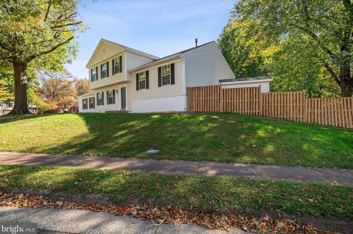 10400 Spraggins Ct, Manassas, VA 20110
