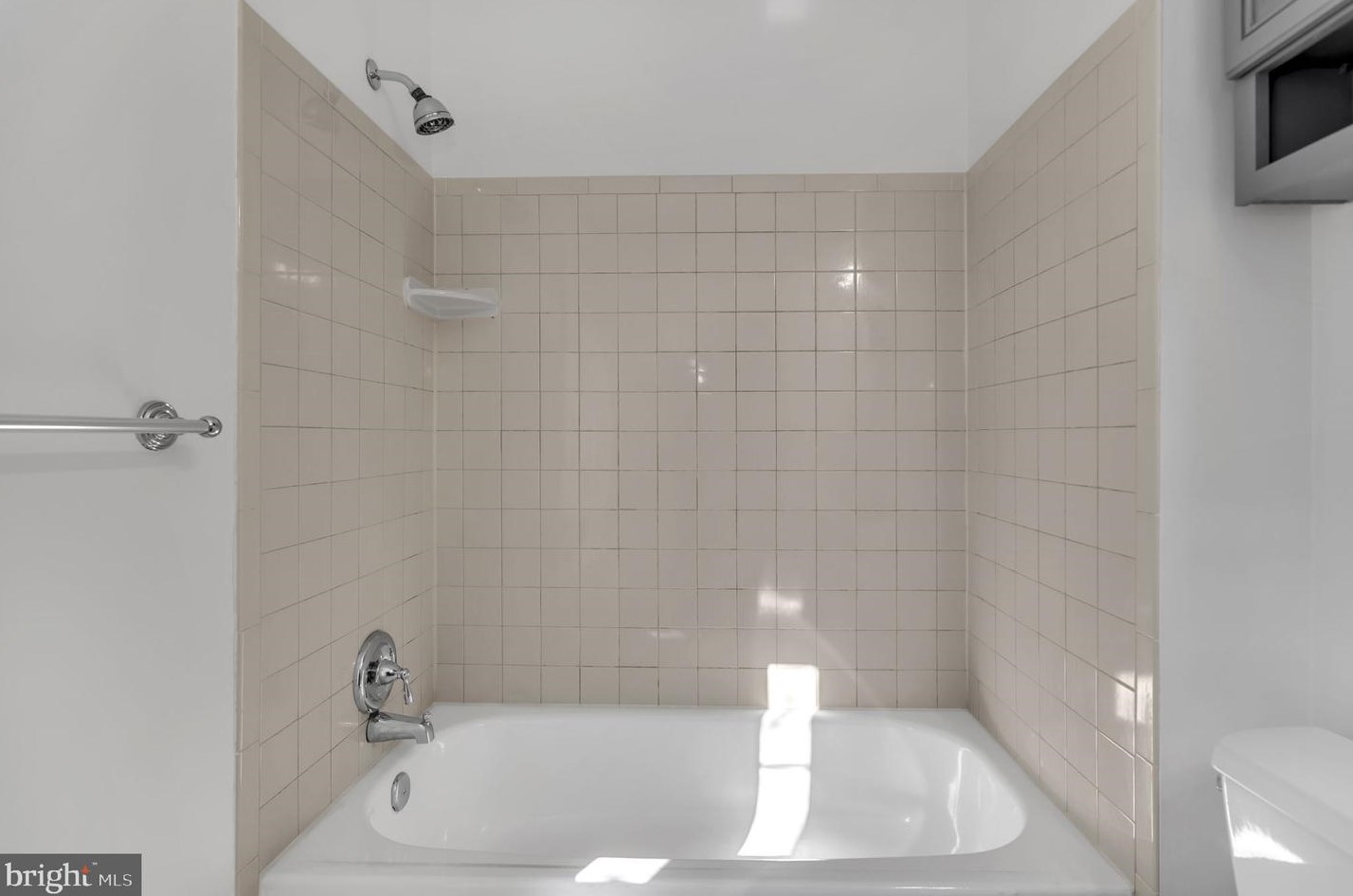 9007 Miles Pl, Manassas VA 20110-4210 exterior