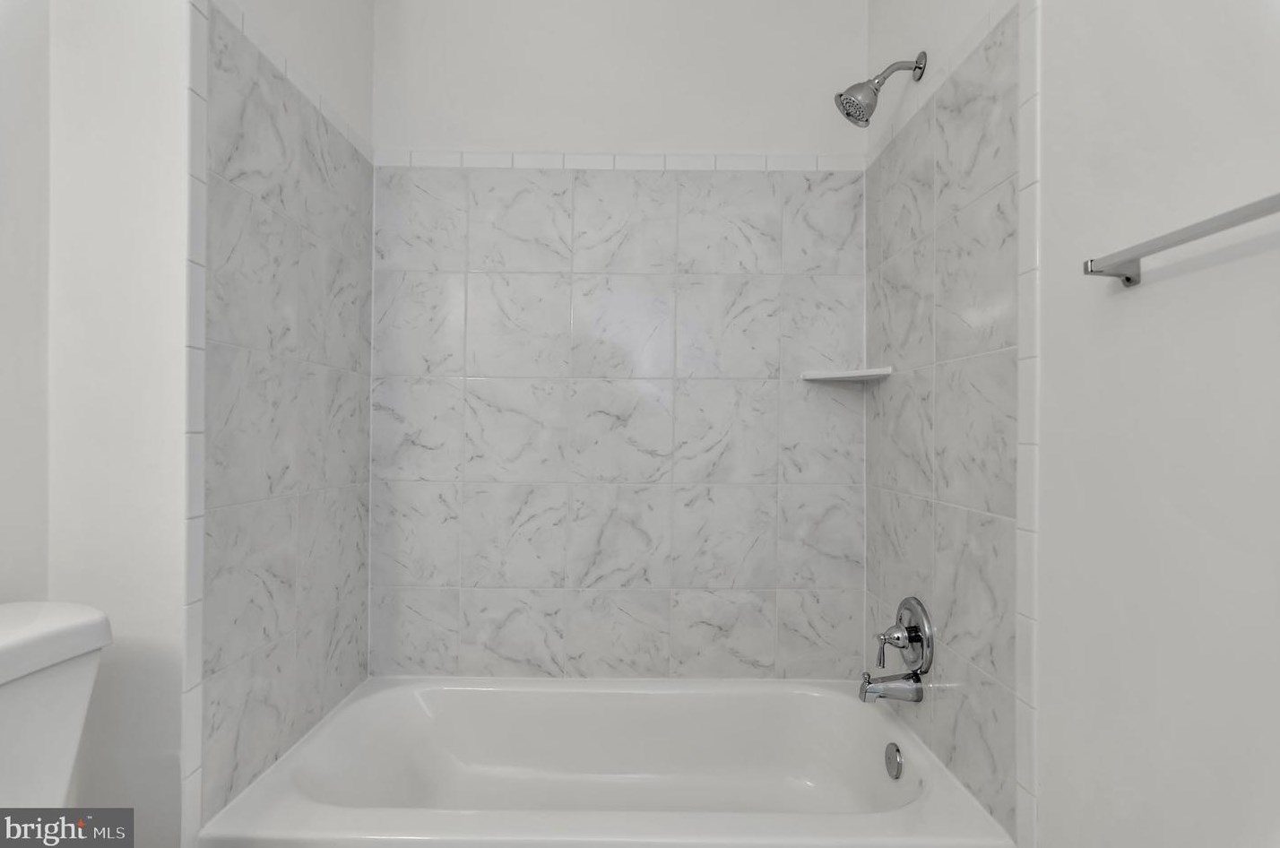 9007 Miles Pl, Manassas VA 20110-4210 exterior