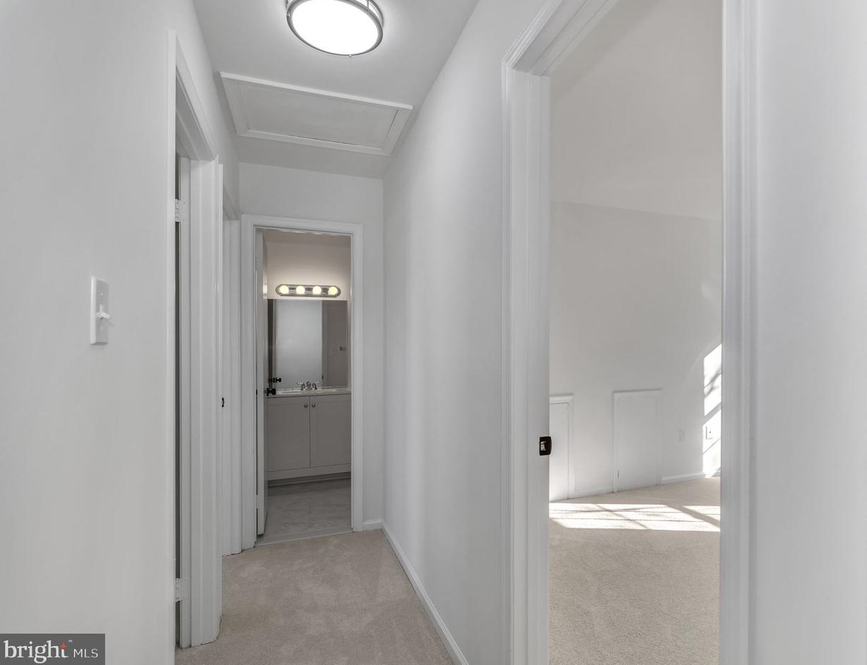 9007 Miles Pl, Manassas VA 20110-4210 exterior