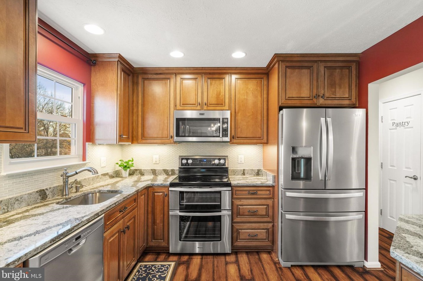 9611 Cloverhill Rd, Manassas VA  20110-2753 exterior