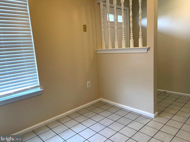 8335 Felsted Ln, Manassas VA  20110-4556 exterior