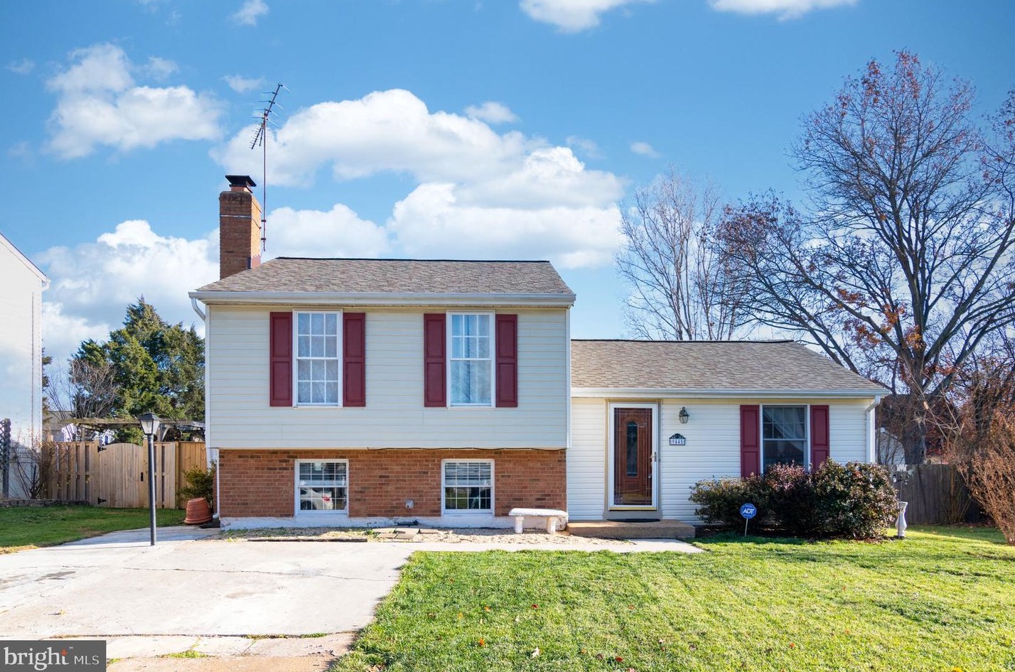 9445 Corey Dr, Manassas, VA 20110